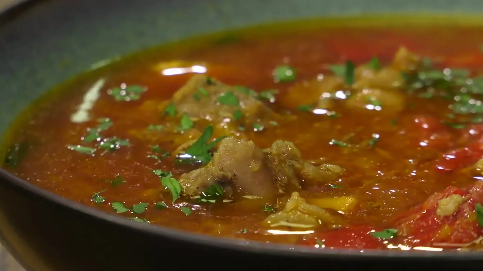 Gastronomad – Trbuhom za duhom: Paprikaš od razne živine