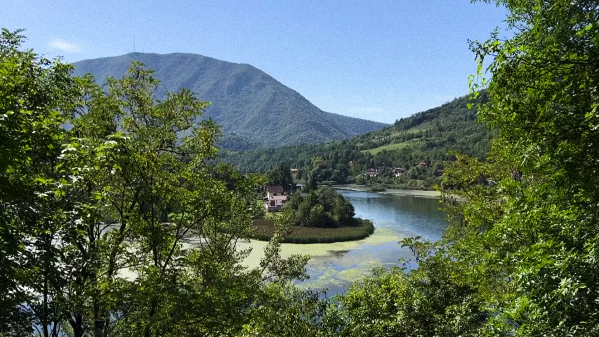 Klisura između Ovčara i Kablara