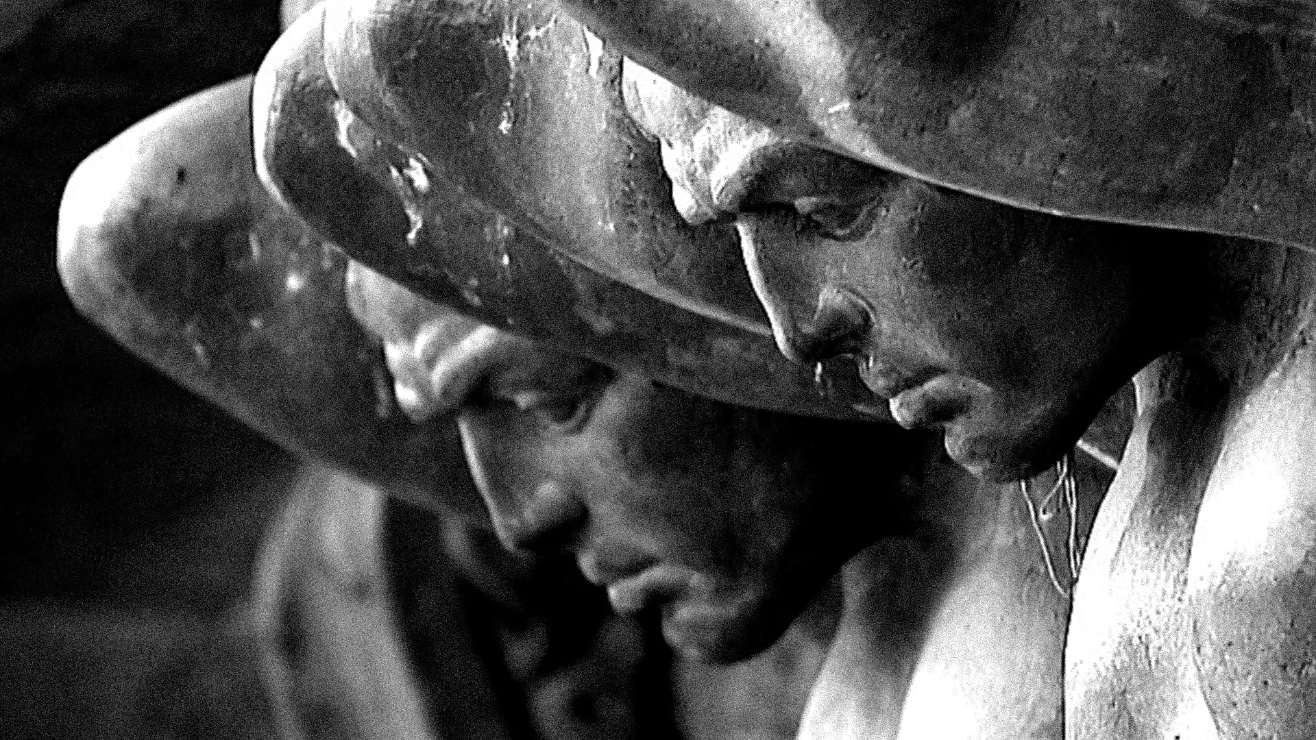 Mitologije beogradskih fasada: Na ramenima Atlasa