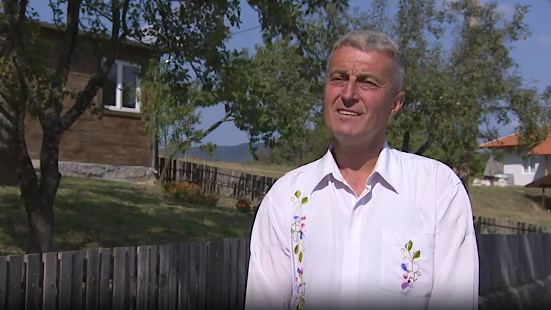 Kvadratura kruga: Kupio zemlju da bi je poklonio drugima