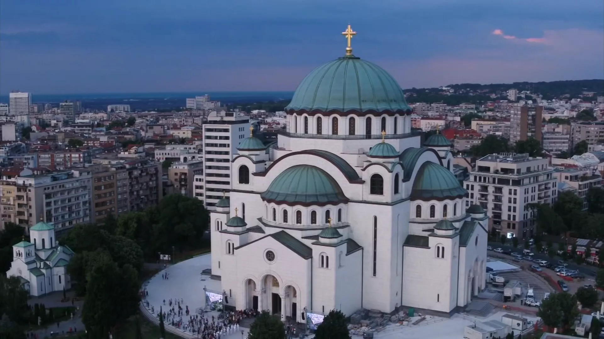 Kvadratura kruga: Svetosavska kapa i „ustav” Nemanjića