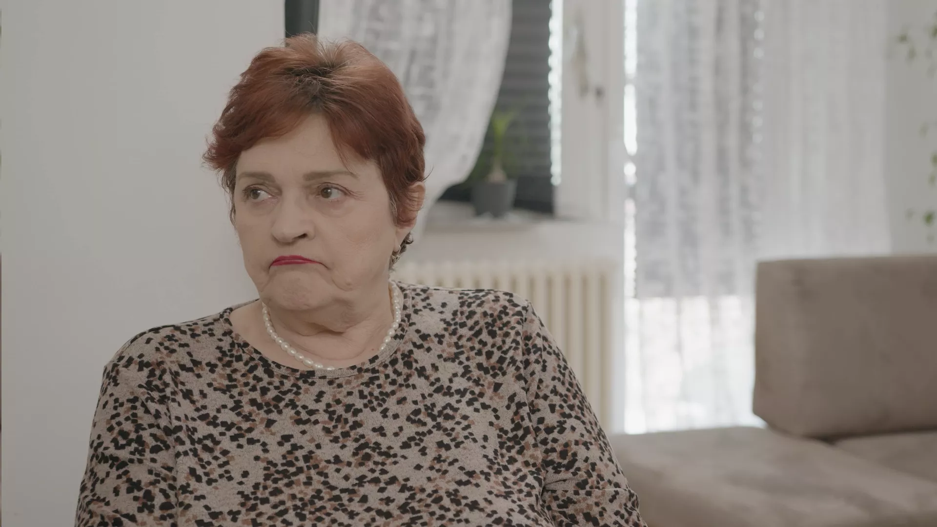 Sitnice svakodnevice: Mlada (Sezona 6) (Epizoda 5)