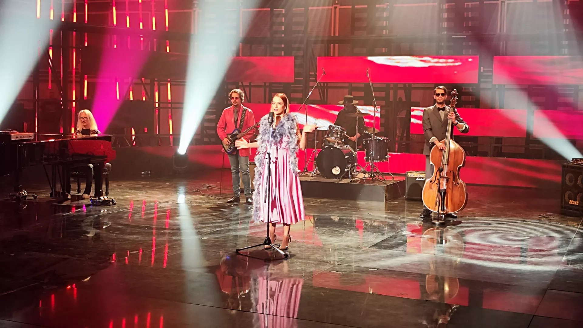 Kika - Iza nas (premijera na Radiju 202)