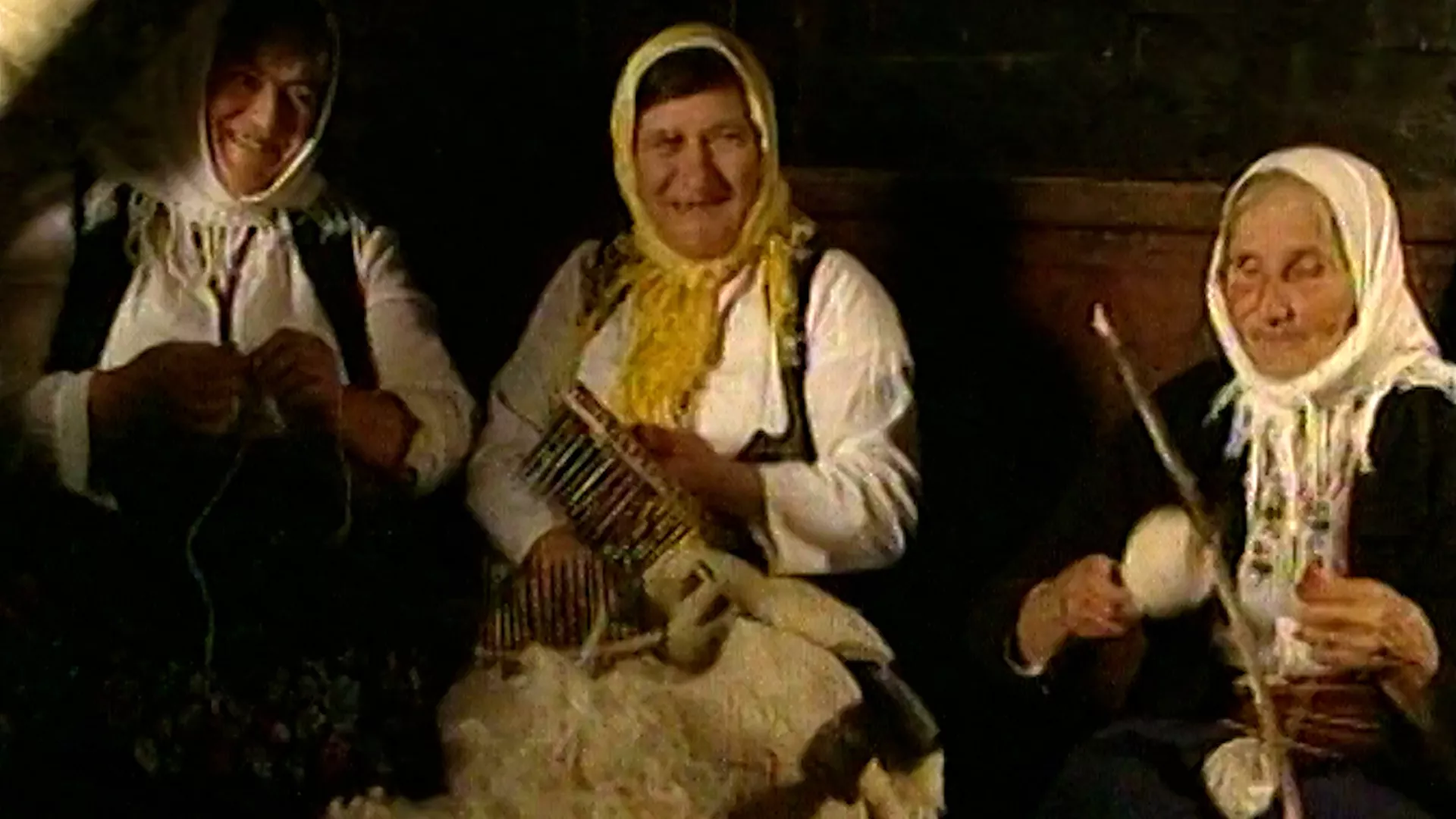 Srpski istočnici: Snujem vunu snujem je u belo