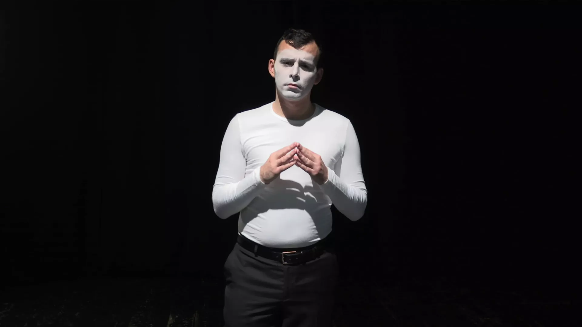 Neverbalna komunikacija: Znaci samouverenosti