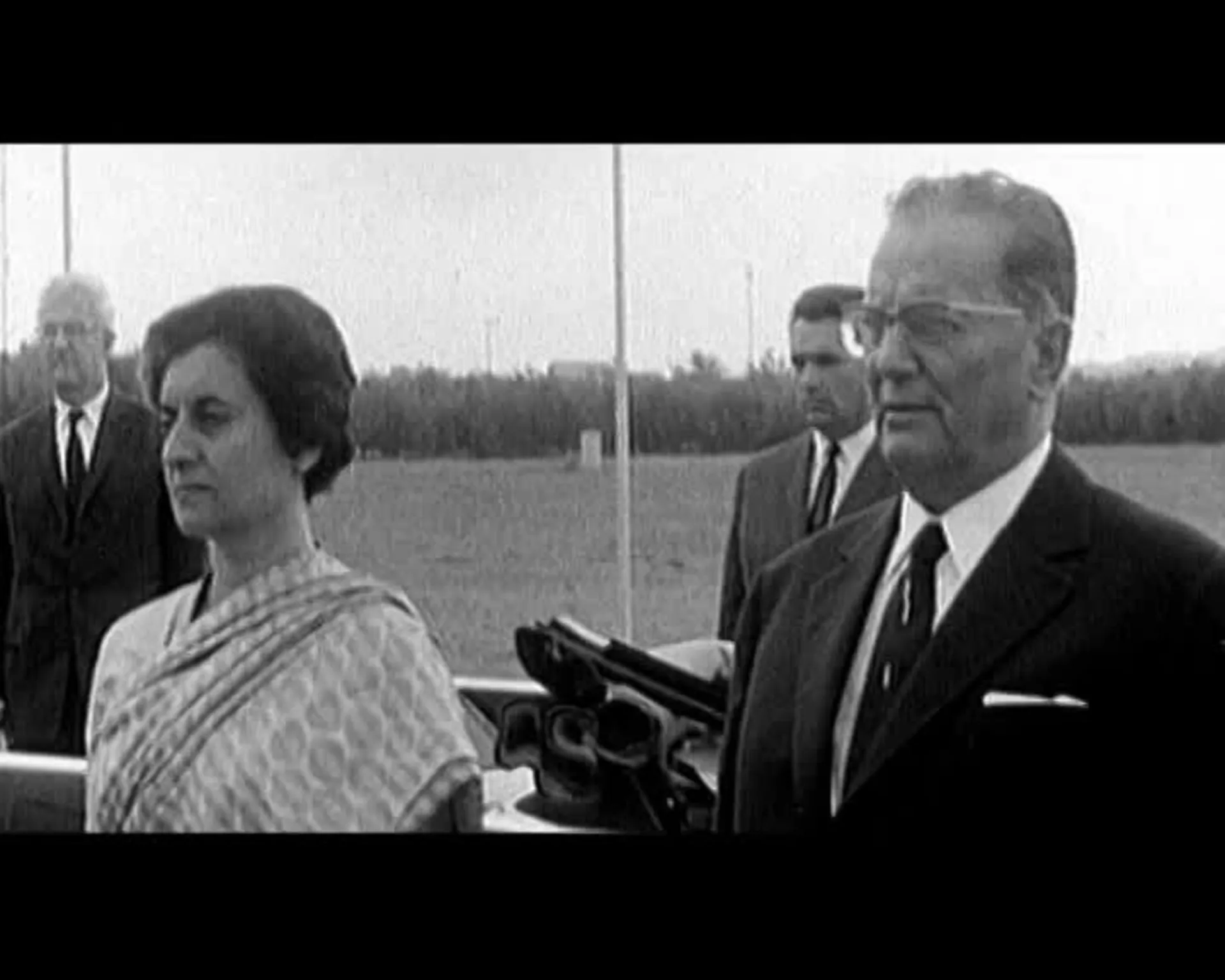 Tito: Crveno i crno – Linija vatre (17. epizoda)