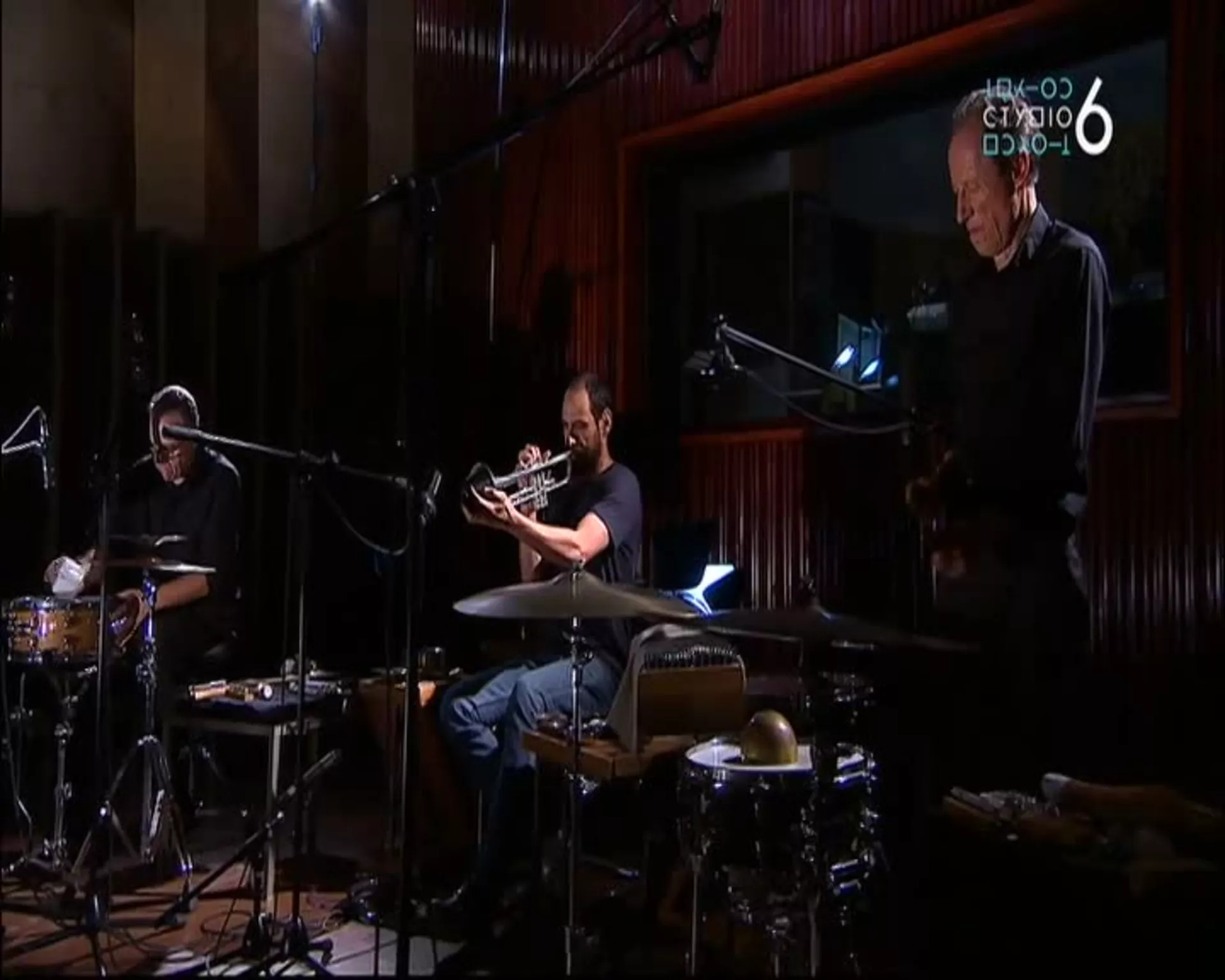 Studio 6 – Sawt out