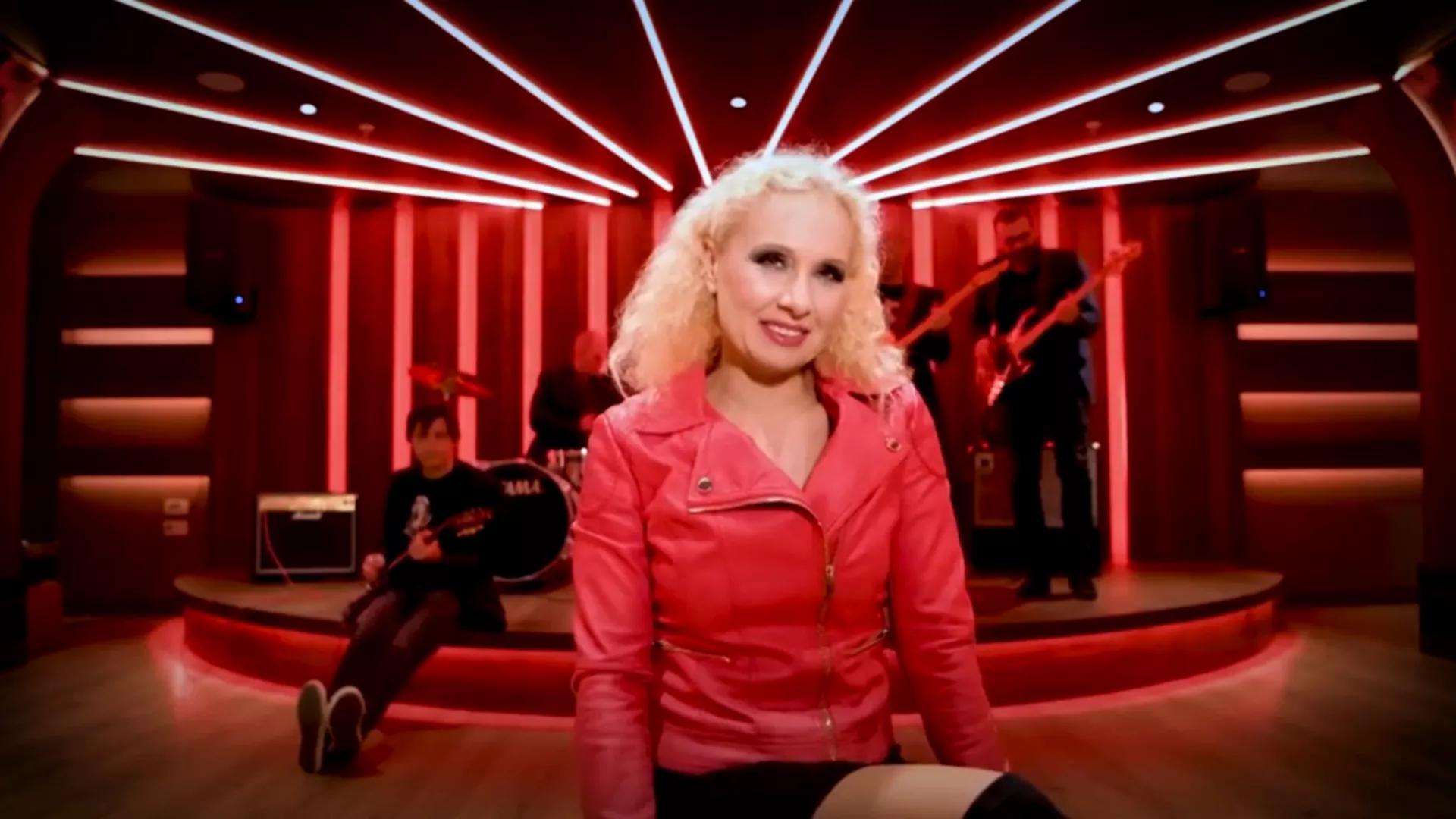 MTS Vision 2019 - Heidi šeće psa – Vuk