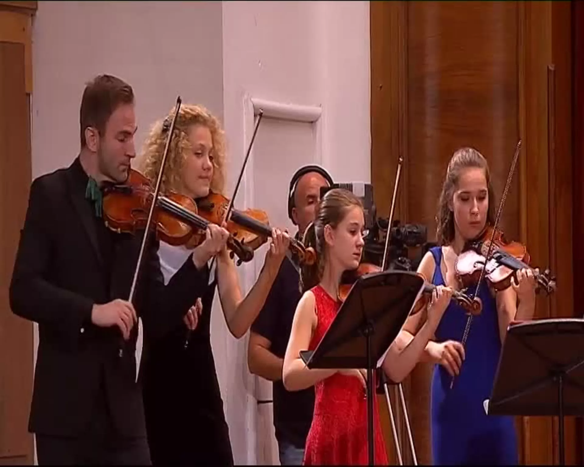 Stefan Milenković i ArtLink mladi virutozi: V. A. Mocart – Divertimento D-dur, Allegro