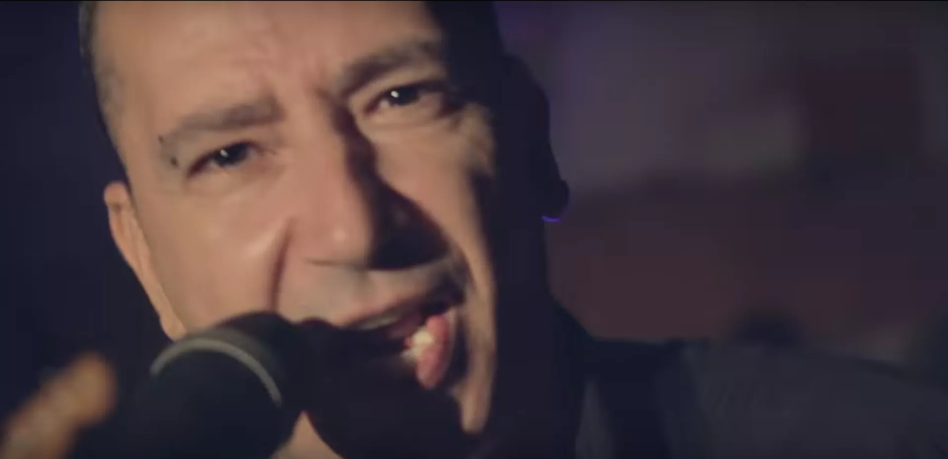 ČOVEK BEZ SLUHA - Sad je kraj