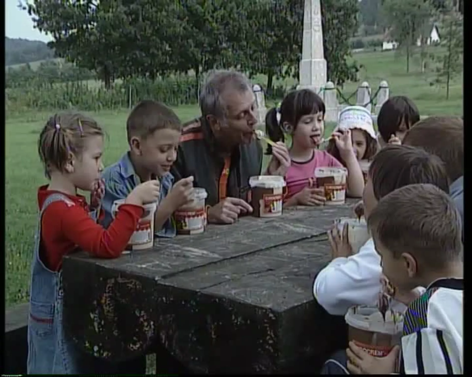 Kocka kocka kockica – Kad upadne kašika u krem