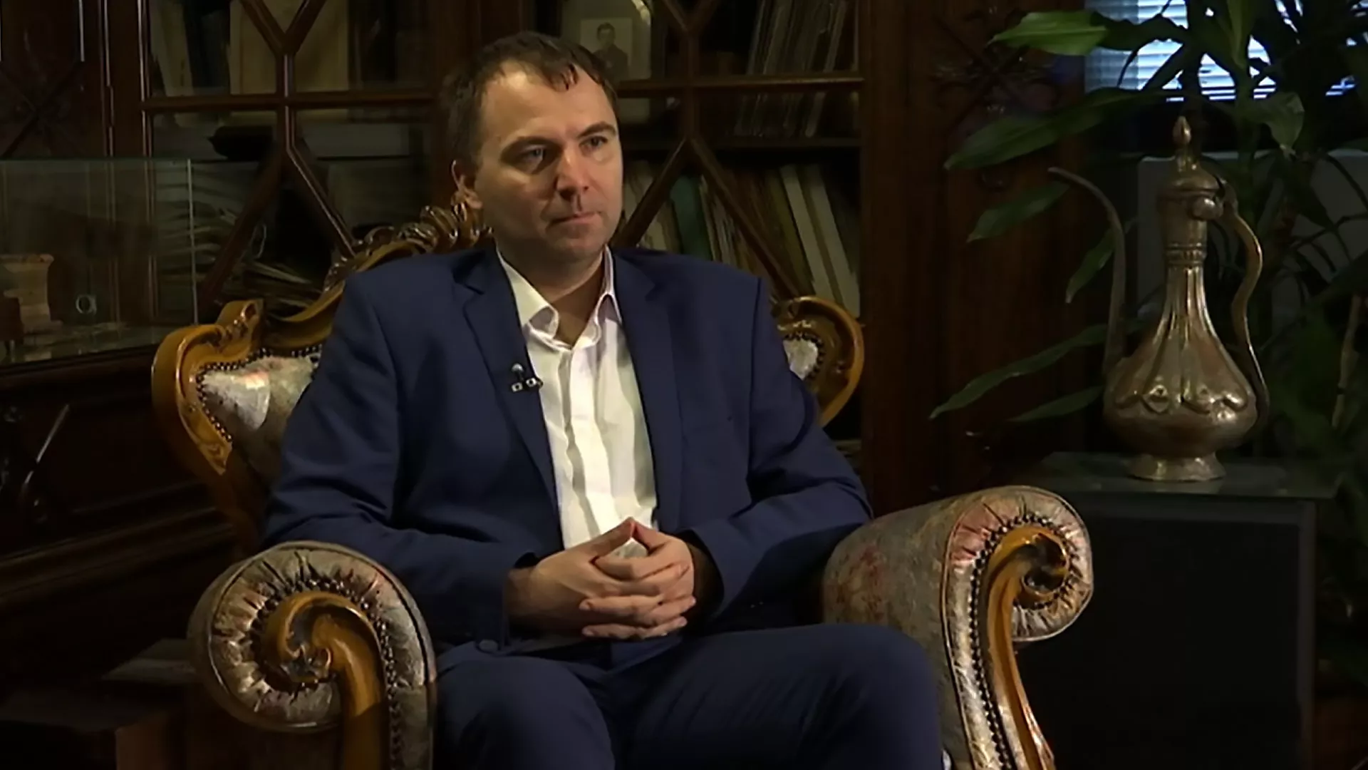 Ostavi sve i čitaj – Viktor Lazić