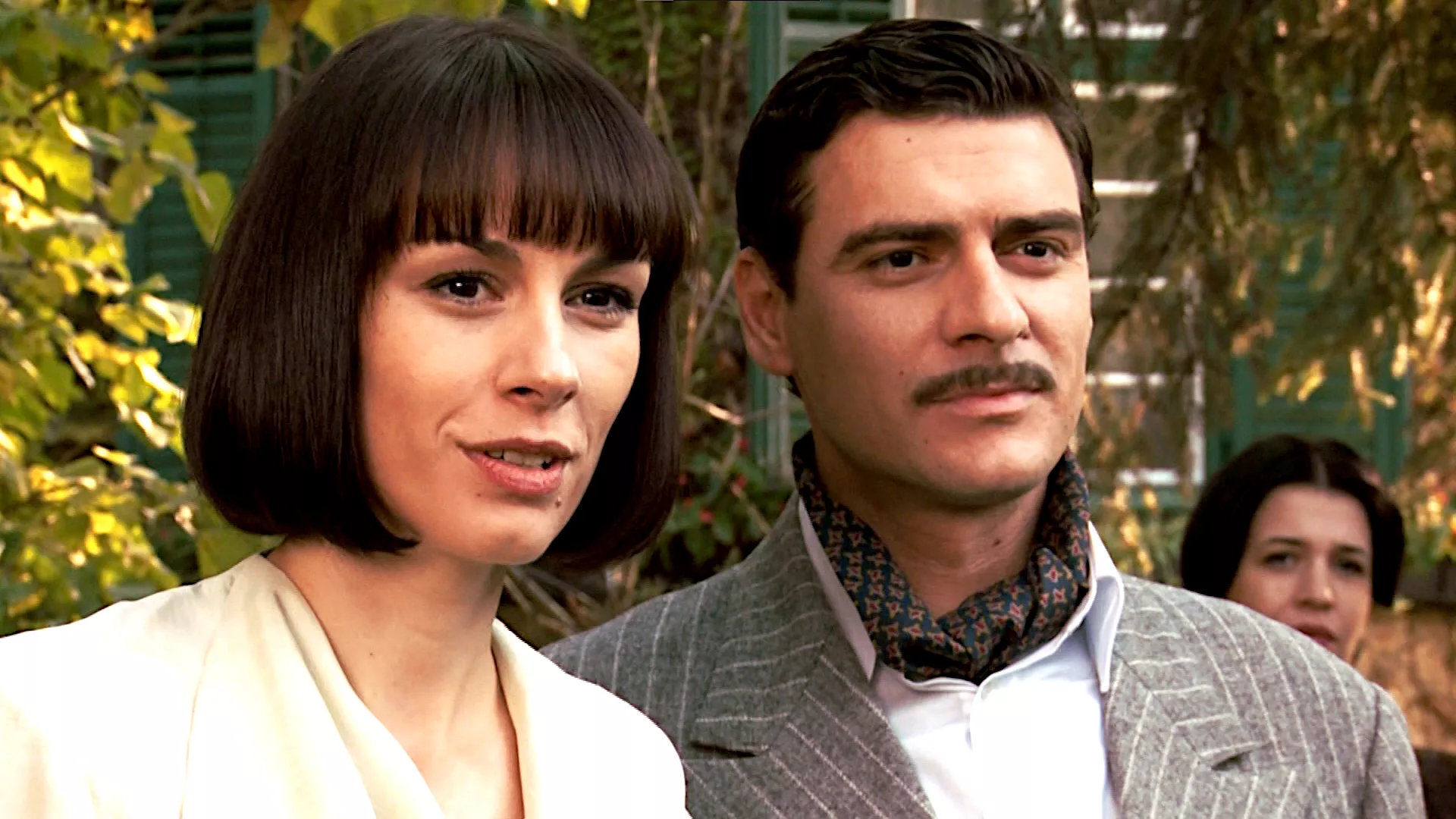 Непобедиво срце (2012) (3. епизода)