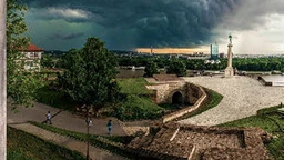 Кућа на раскршћу: Београдска тврђава, 1. део