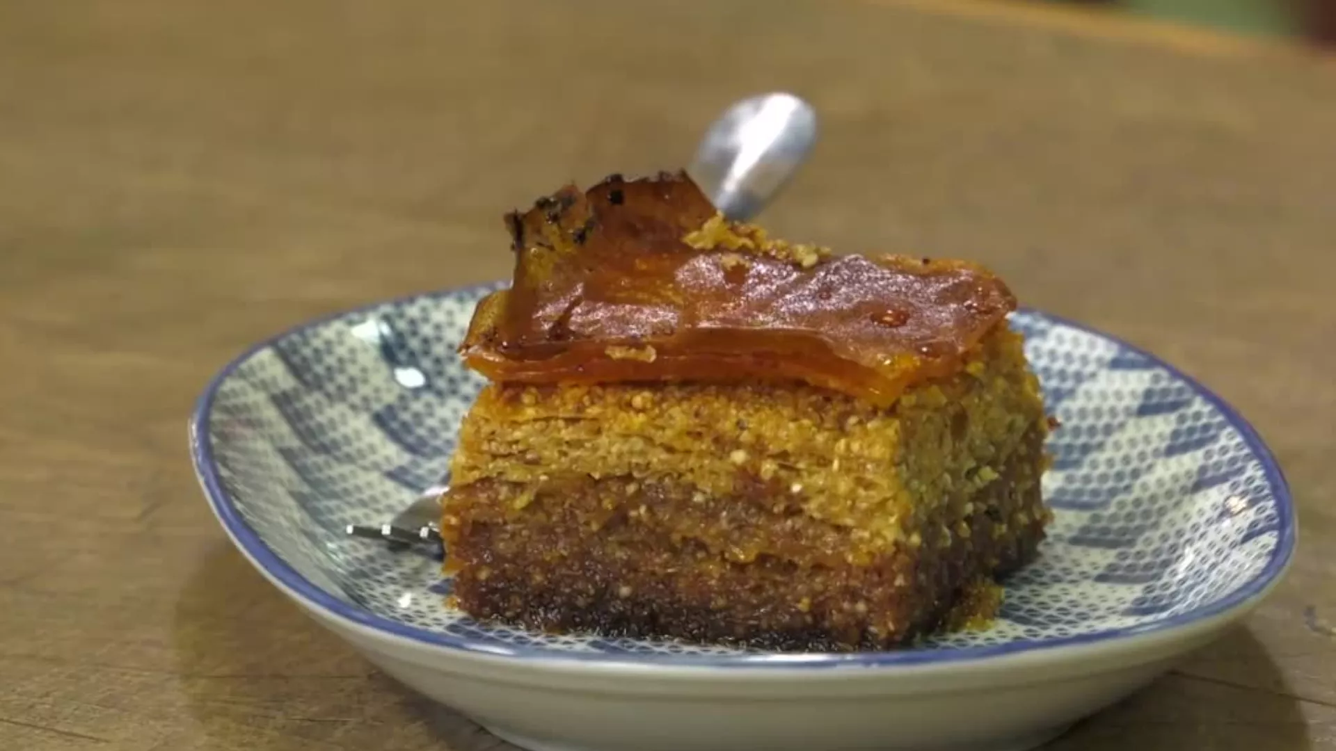 Gastronomad – Trbuhom za duhom: Pita sa susamom i orasima