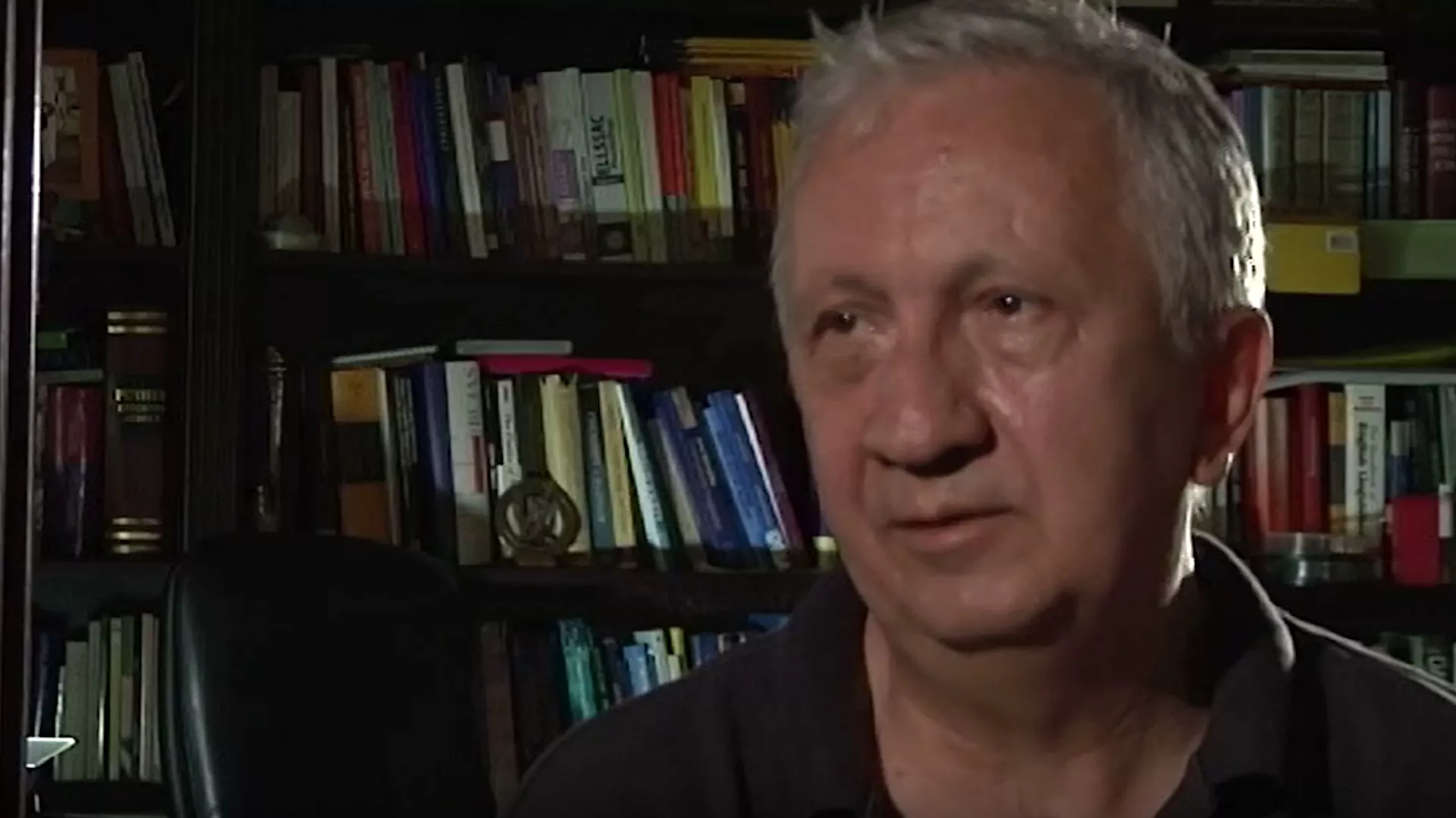 Професионалци - Вељко Ђуровић, ратни репортер
