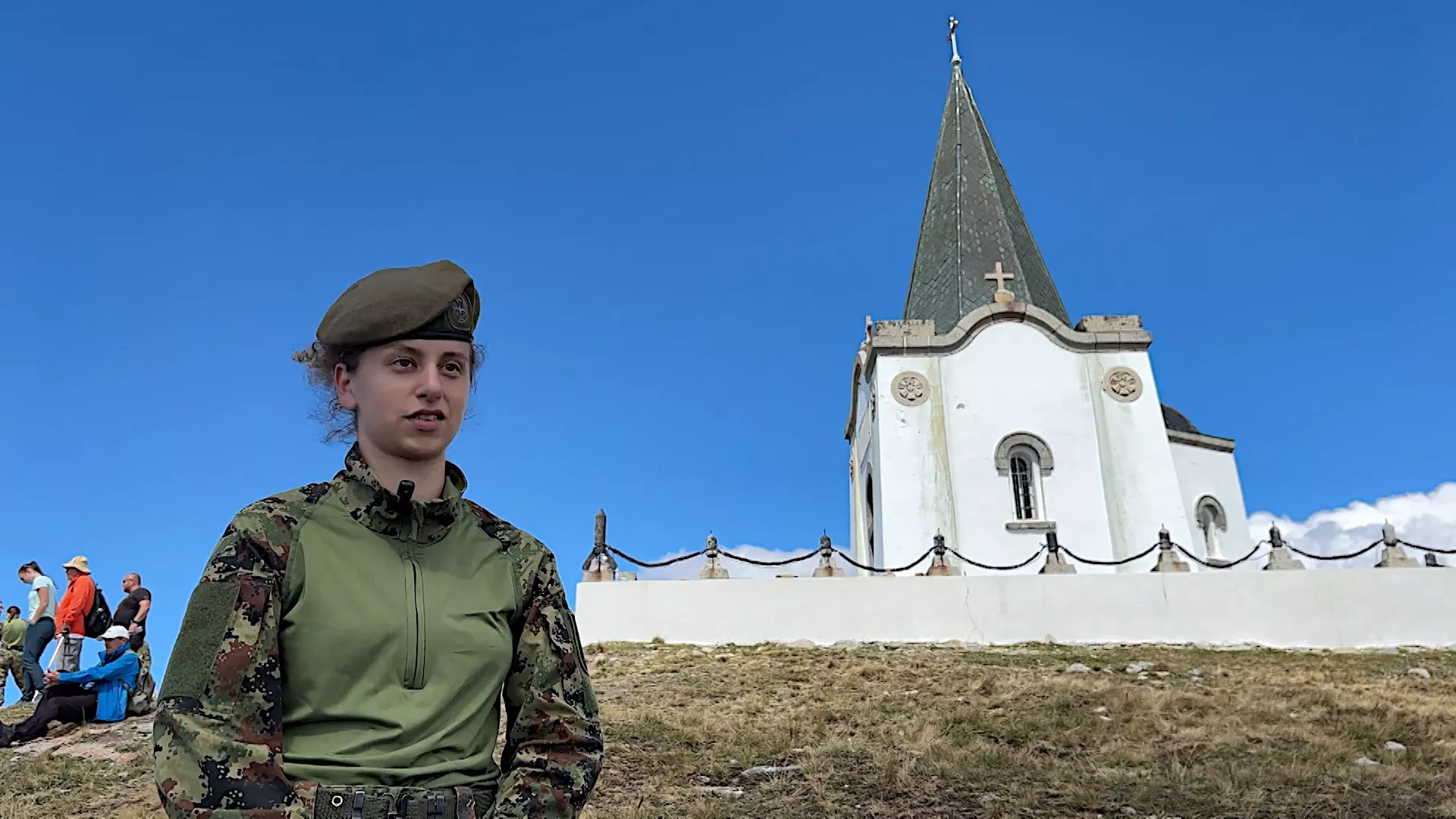 Дозволите...: Припадници Војске Србије за празнике