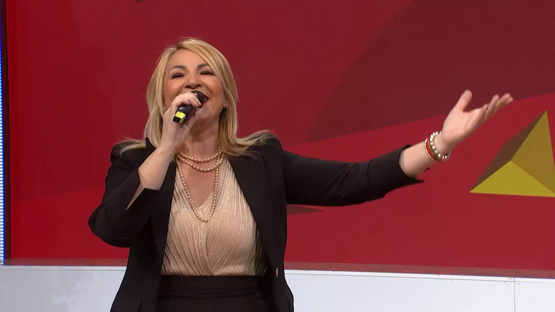Јелена Броћић – Од живота јаче