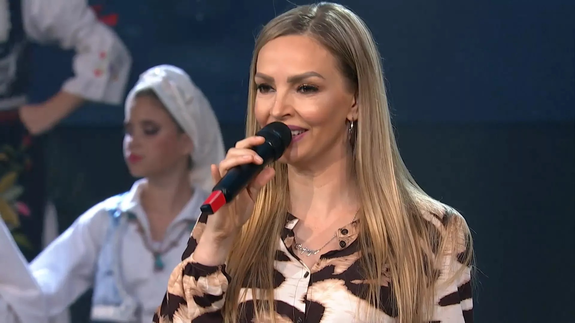 Јелена Гербец – Плачем ја, плачеш ти