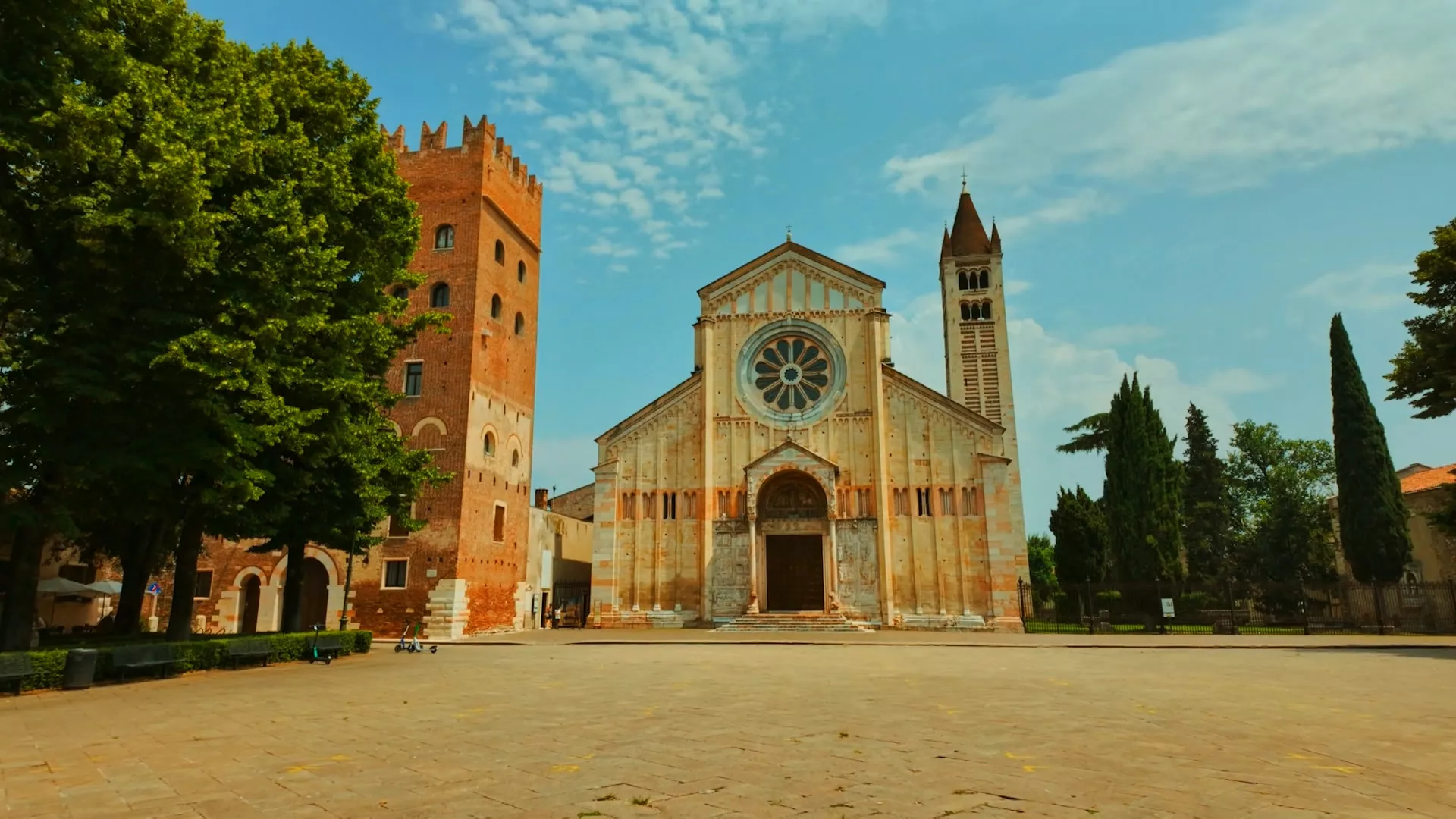 Portreti epoha: Manastirske košnice - Romanika