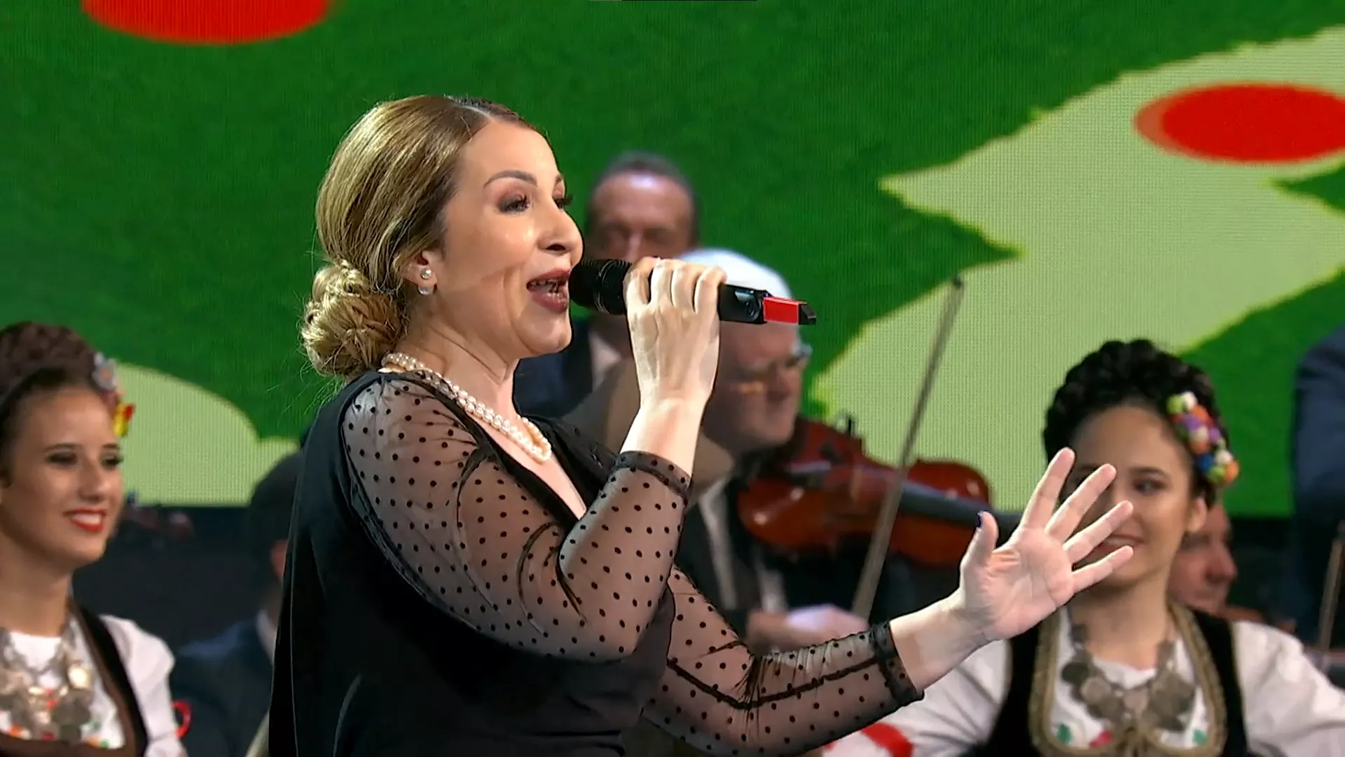 Jelena Broćić – Obrane su jabuke rumene
