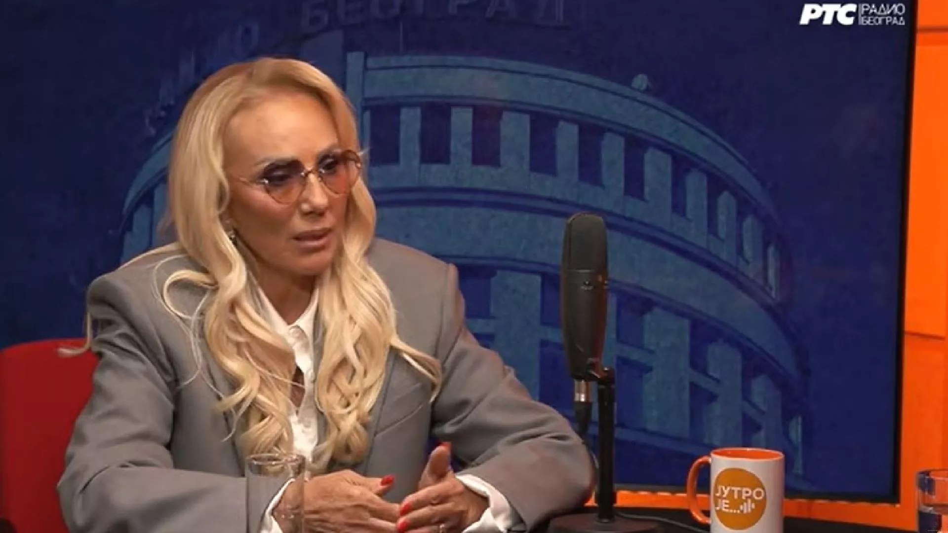 Jutro je - Lepa Brena