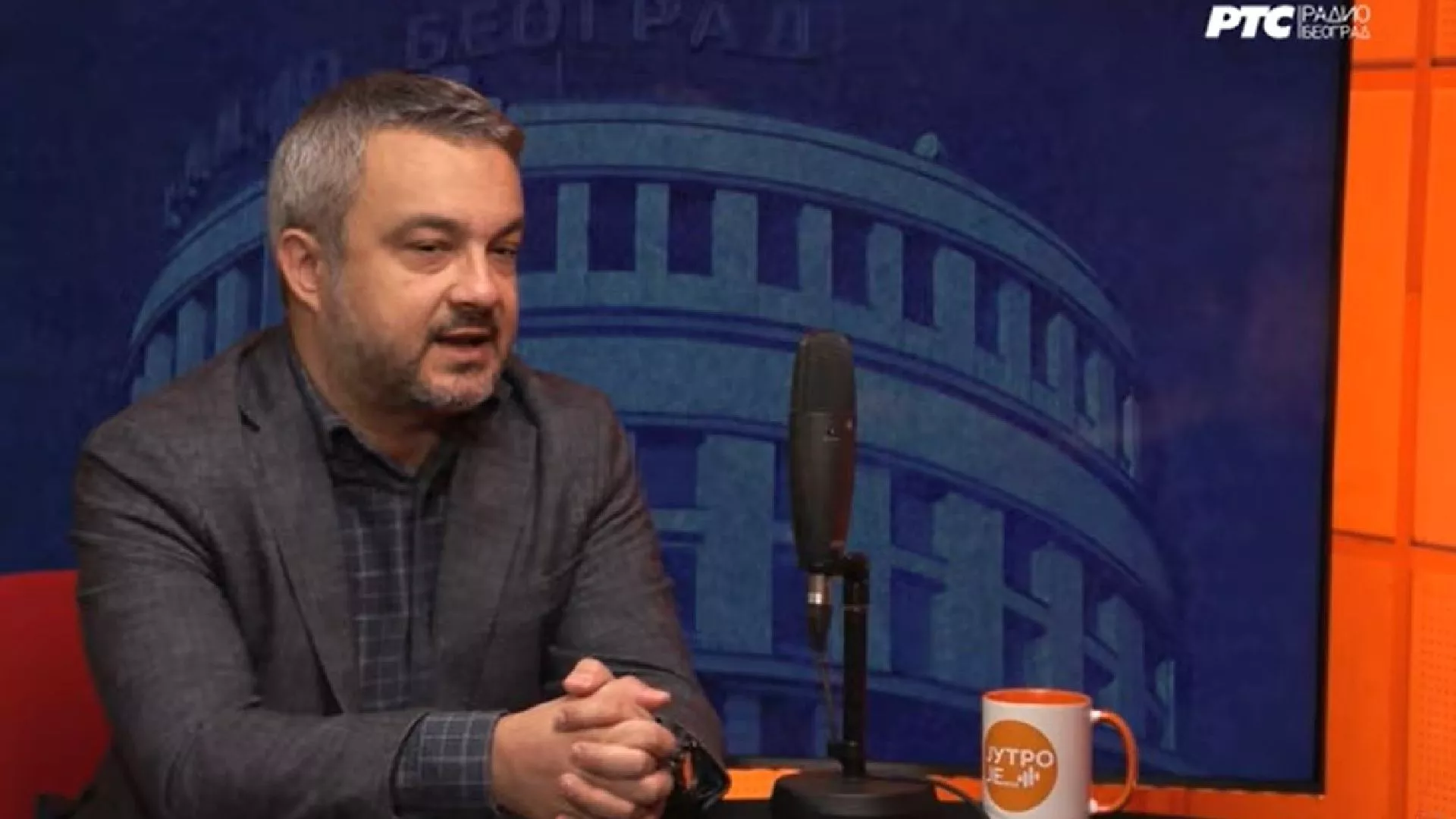Jutro je -  Petar Vojinović