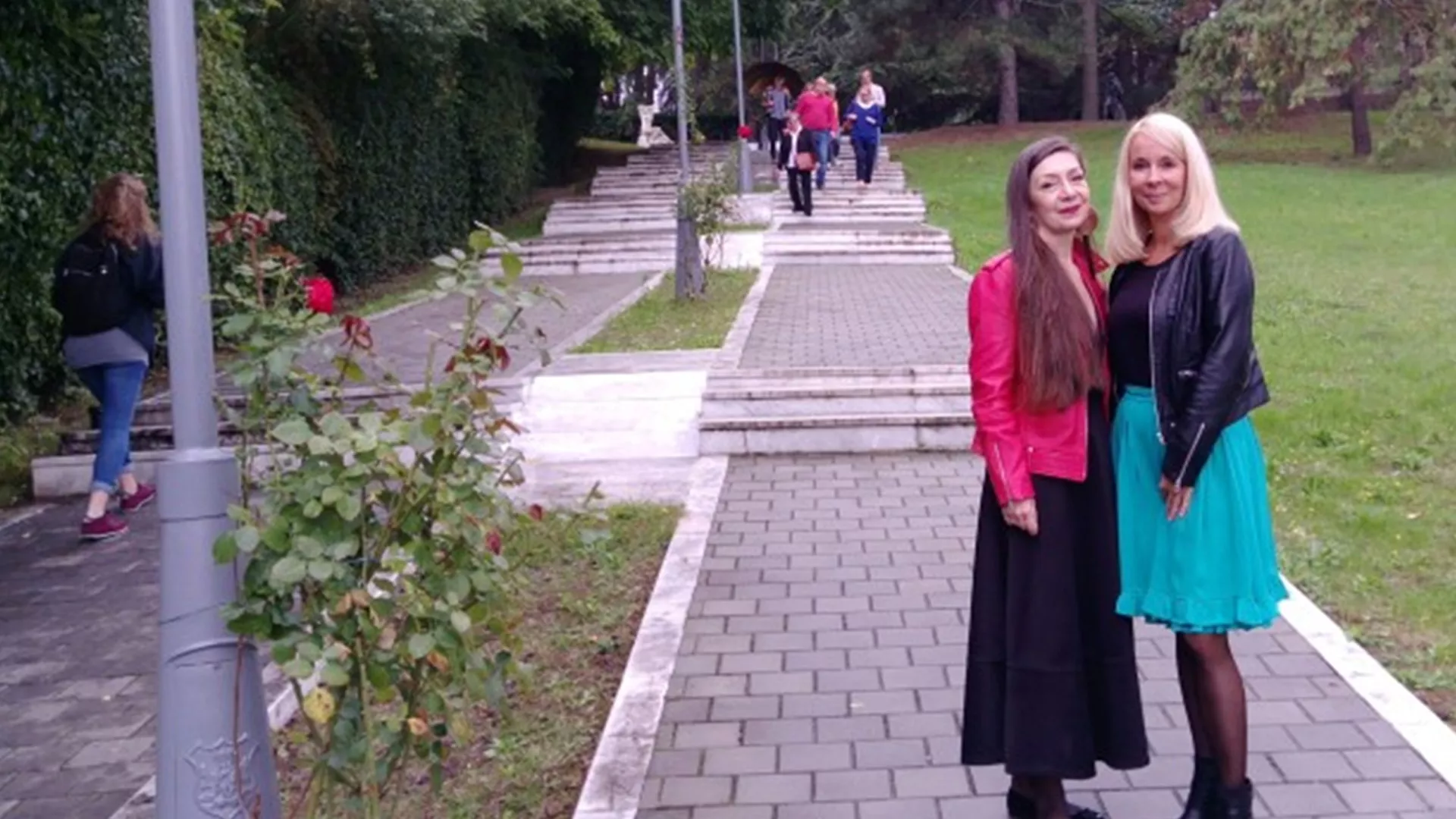 Srbija na vezi – portreti: Kolaž, 2. deo